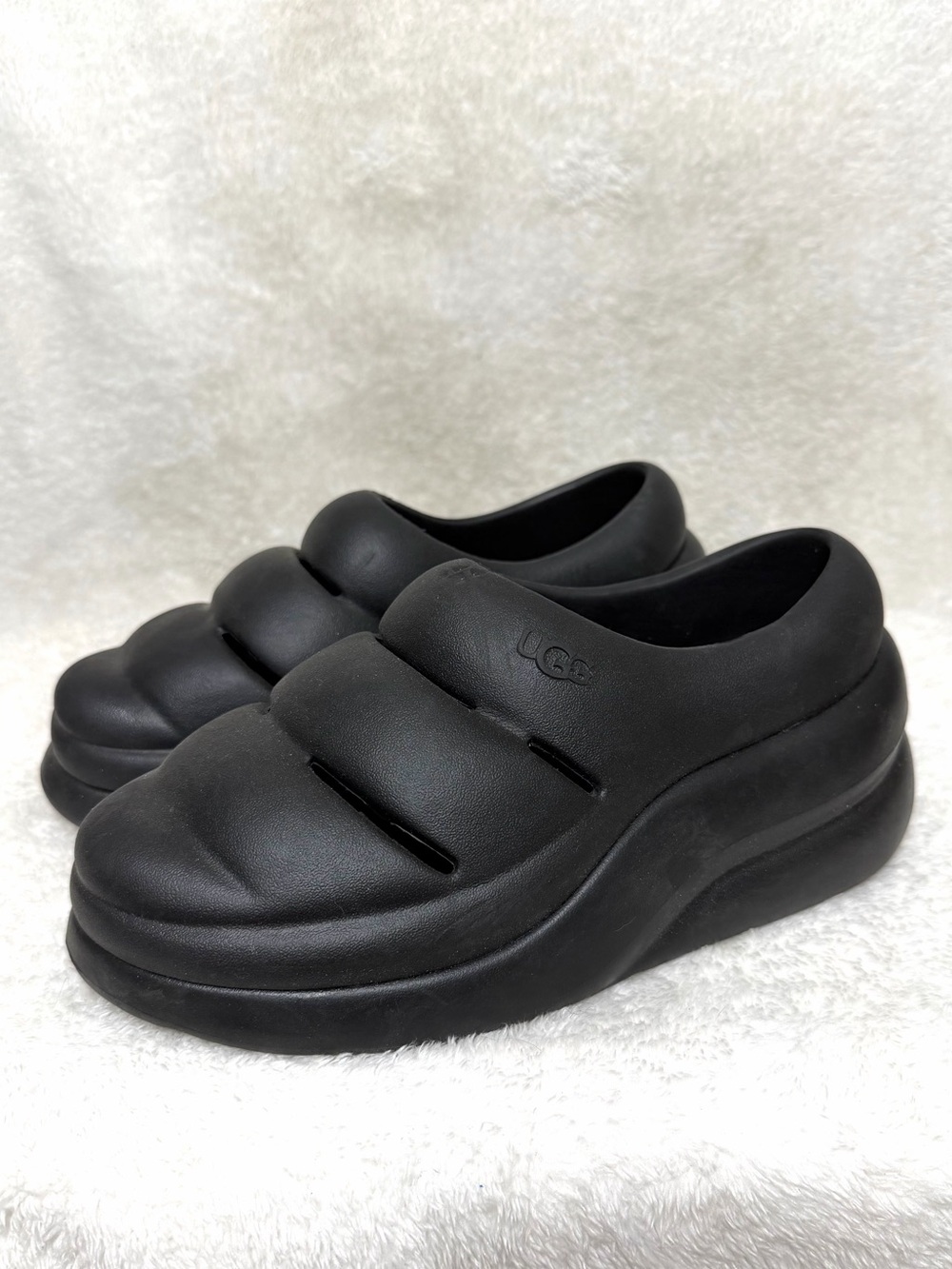 UGG Sport Yeah Clog slip-on shoes in black size 8